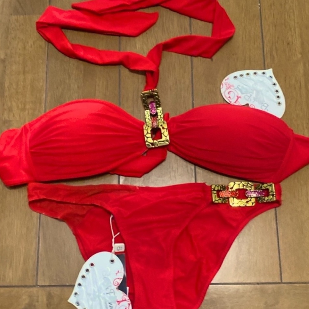 NWT gorgeous Red Beach Bunny swimsuit